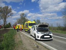 Kolizja trzech aut na drodze wojewódzkiej 677 w pobliżu miejscowości Koziki