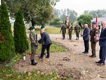 Uroczystość odsłonięcia Alei Dębów Pamięci Oficerów Pułku 3 Strzelców Konnych