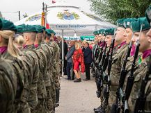 Uroczystość odsłonięcia Alei Dębów Pamięci Oficerów Pułku 3 Strzelców Konnych