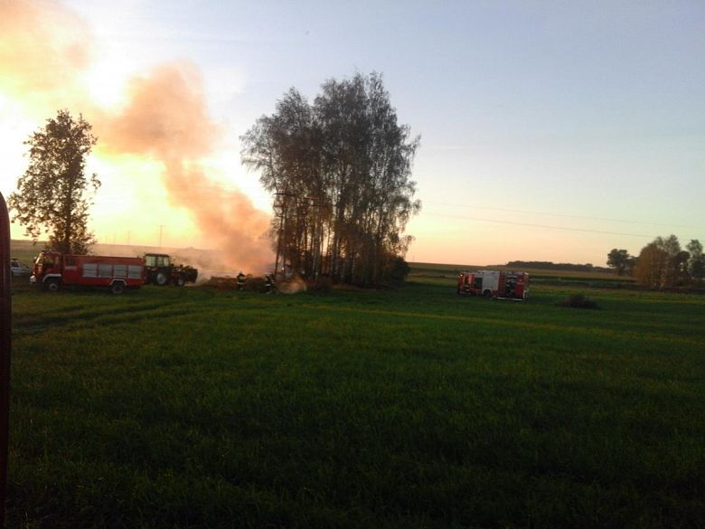 Pożar bel słomy w Konopkach Młodych