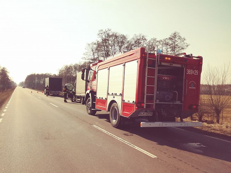 Kolizja na drodze 677 w okolicach Jakaci Dwornej.