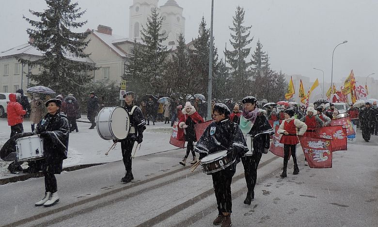 Grupy z GOK Śniadowo na ORSZAKU TRZECH KRÓLI w Łomży