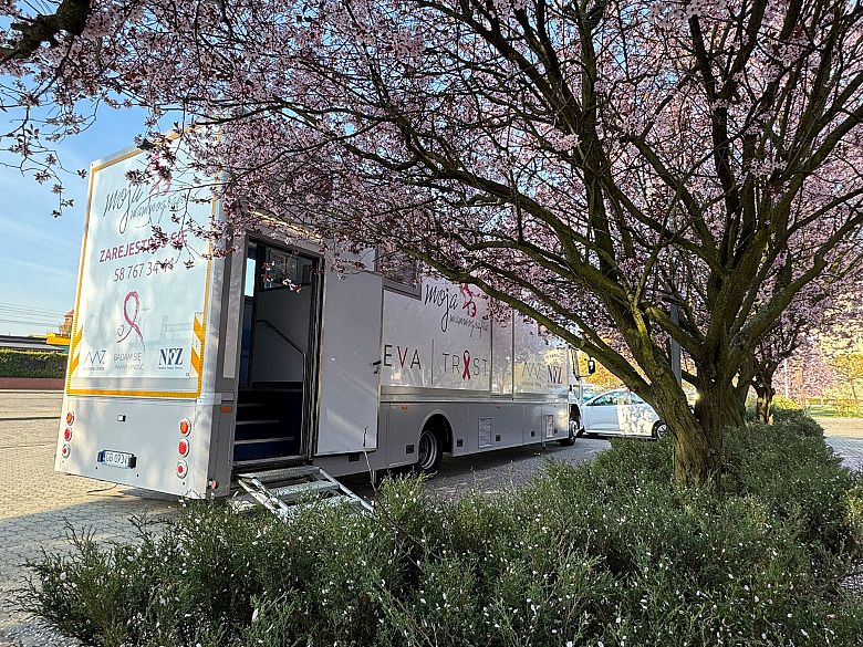 Odwiedzi Cię mammobus. Skorzystaj z bezpłatnego badania piersi!